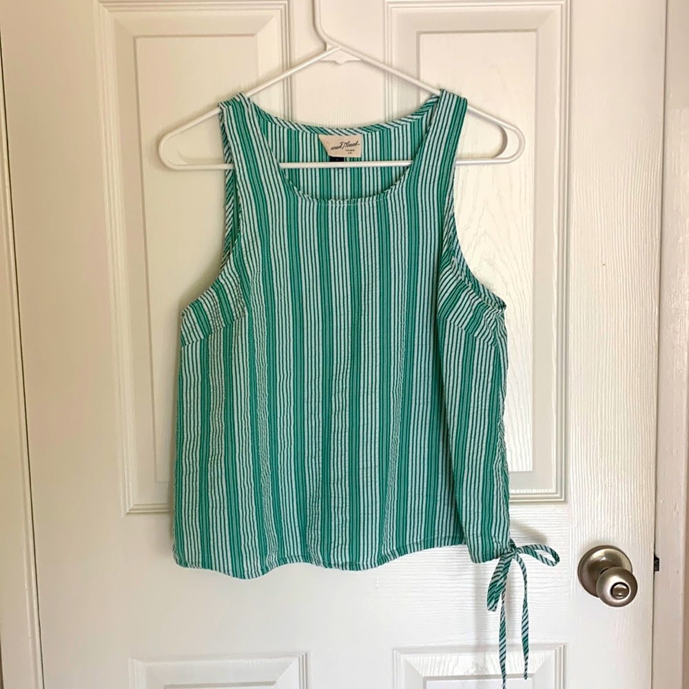 Universal Thread green & white striped tank